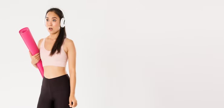 Top 8 Lifestyle Podcasts for Personal Growth and Inspiration